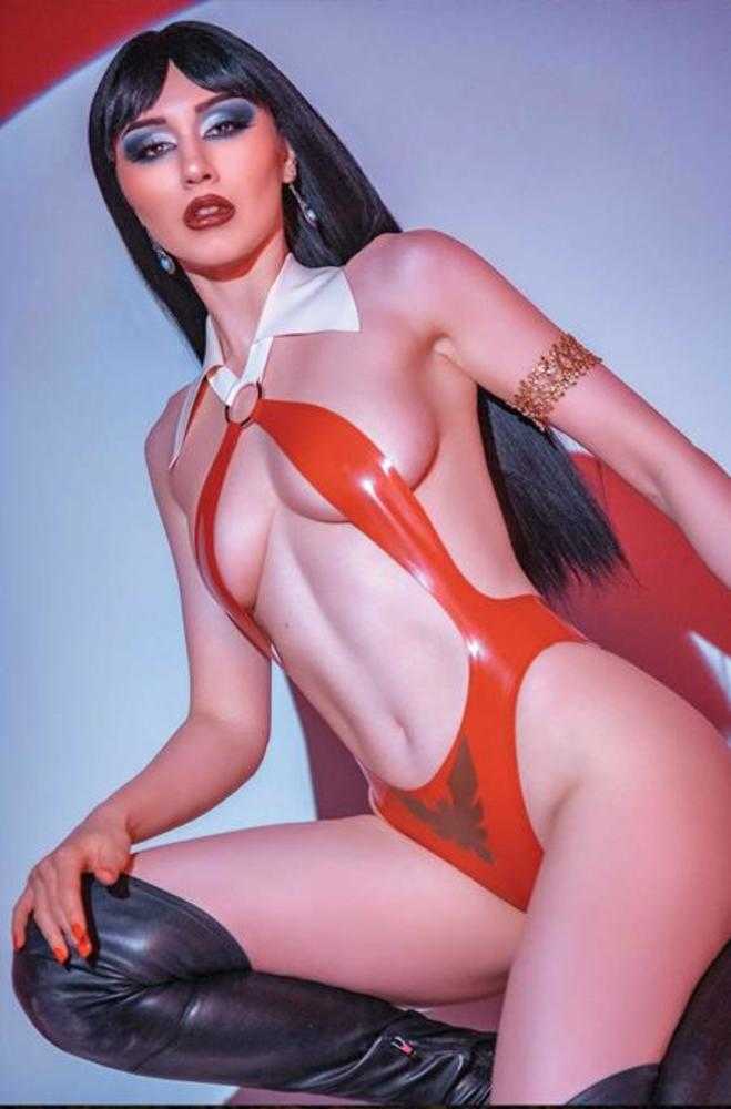 Vampirella Armageddon #7 Portada F Variante Full Art Cosplay 1 de cada 10