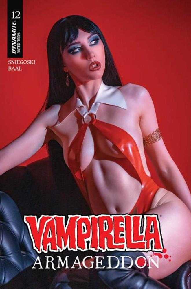 Vampirella Armageddon #12 Portada D Cosplay Lauren Delorean Variante